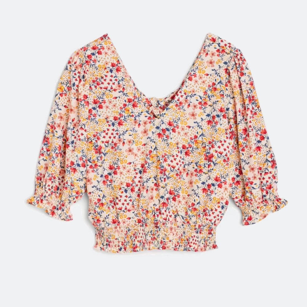 Nine Britton Lana Back Tie Detail
Cropped Blouse